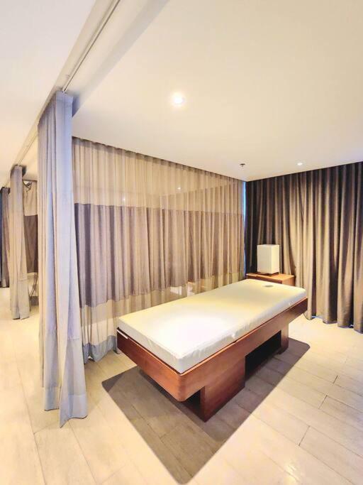 Cosy Executive 1 Bedroom Uptown Parksuites Ultra Fast Internet Manilla Buitenkant foto