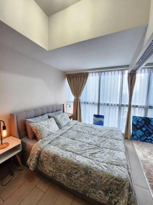 Cosy Executive 1 Bedroom Uptown Parksuites Ultra Fast Internet Manilla Buitenkant foto