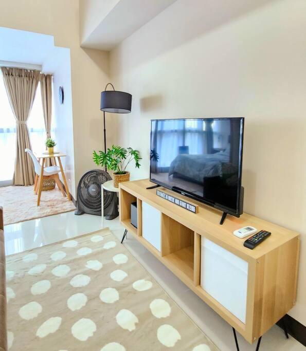 Cosy Executive 1 Bedroom Uptown Parksuites Ultra Fast Internet Manilla Buitenkant foto