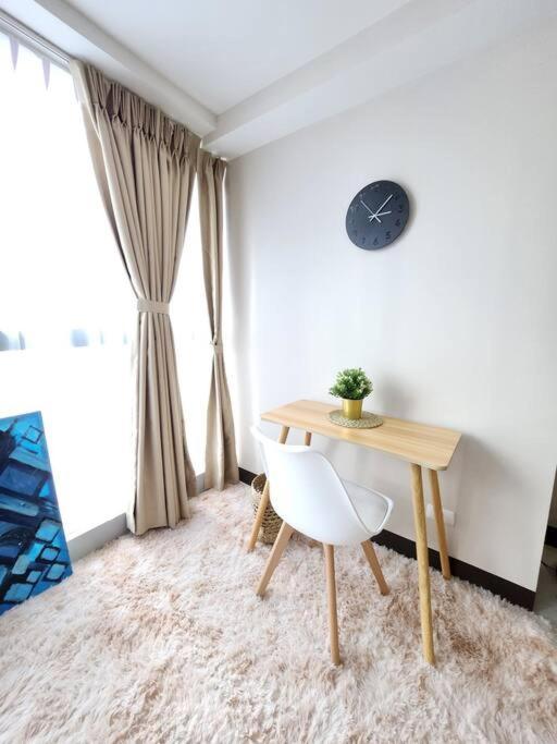 Cosy Executive 1 Bedroom Uptown Parksuites Ultra Fast Internet Manilla Buitenkant foto