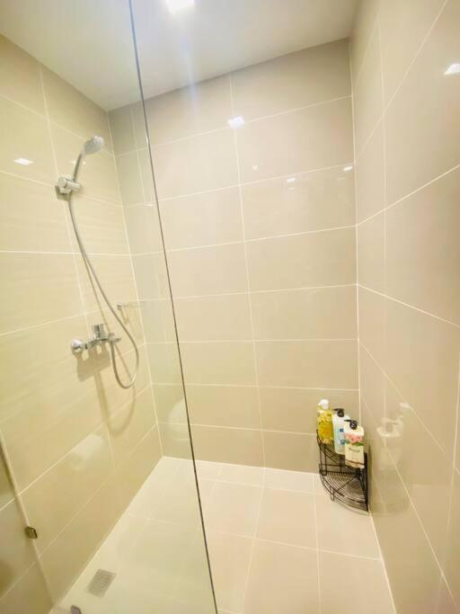 Cosy Executive 1 Bedroom Uptown Parksuites Ultra Fast Internet Manilla Buitenkant foto